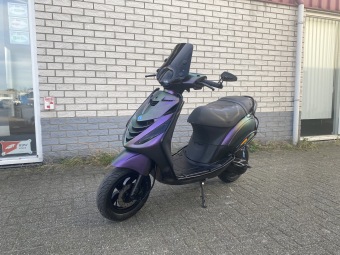 2-takt SUPER SNELLE PIAGGIO ZIP 2T SP LINE MAT DRAGON 8000KM 70CC