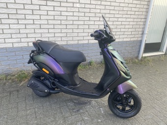 2-takt SUPER SNELLE PIAGGIO ZIP 2T SP LINE MAT DRAGON 8000KM 70CC