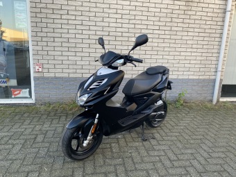GAVE YAMAHA AEROX R 45KM BROM MAT BLACK BJ2016 10.000KM