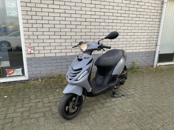 JONGE PIAGGIO ZIP SP 45KM BROM NARDO GREY  BJ2024 4000KM