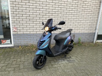 DIKKE PIAGGIO ZIP SP 45KM BROM MAT CAMELEON BJ2017 4000KM