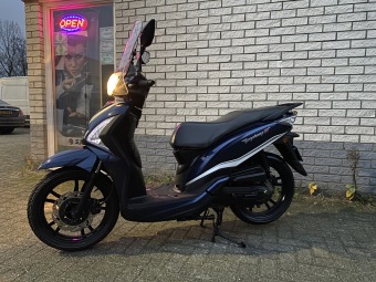 NETTE SYM SYMFONY ST 45KM BROM BLAUW 4-TAKR BJ2019 12000KM