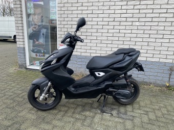 DIKKE YAMAHA AEROX R 45KM BROM BLACK MAGIC BJ2015 8.000KM