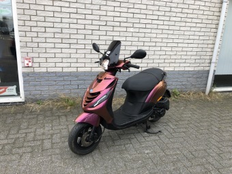 DIKKE PIAGGIO ZIP SP 45 4-TAKT CAMELEON BROM BJ2012  7000KM