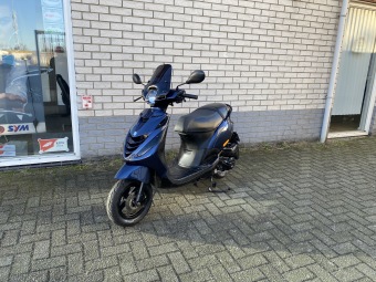 DIKKE PIAGGIO ZIP SP 45KM BROM 4T MIDNIGHT BLEU BJ2016 7000KM