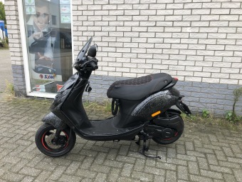 GAVE  PIAGGIO ZIP SP 45 4-TAKT FORCED CARBON  BROM  BJ2019 5000KM 