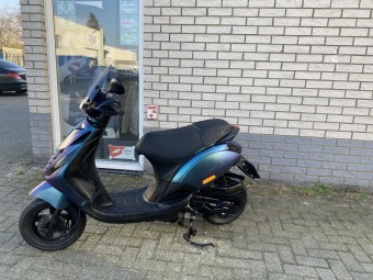 DIKKE PIAGGIO ZIP SP 45KM 4T MAT CAMELEON  BJ2016 6000KM