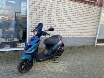 DIKKE PIAGGIO ZIP SP 45KM 4T MAT CAMELEON  BJ2016 6000KM