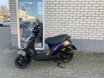GAVE PIAGGIO ZIP SP 45KM MAT DRAGON CAMELEON BJ2017 7000KM