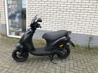  DIKKE PIAGGIO ZIP SP LINE 2-TAKT BLACK ON BLACK BJ2001 5000KM