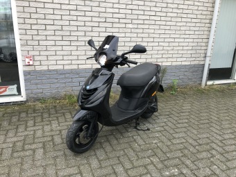  DIKKE PIAGGIO ZIP SP LINE 2-TAKT BLACK ON BLACK BJ2001 5000KM