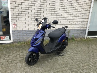 DIKKE PIAGGIO ZIP SP 45KM BROM BMW BLAUW BJ2016 8000KM