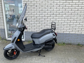 LEUKE SYM FIDDLE 2 BROM 45KM 4-TAKT NARDO GREY BJ2020 14000KM VOL OPTIES