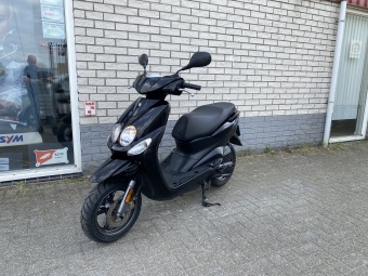 MOOIE YAMAHA NEO,S BROM 45KM BLACK ON BLACK 4-TAKT BJ2020 9000KM