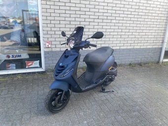 MOOIE PIAGGIO ZIP SP 45 4-TAKT MAT BLAUW BROM  BJ2018 8000KM 