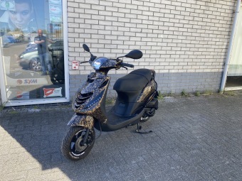 DIKKE PIAGGIO ZIP SP 45 4-TAKT GOLD FLAKES BROM  BJ2014 8000KM 