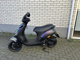 GAVE PIAGGIO ZIP SP 45 4-TAKT MAT DRAGON BROM BJ2016 8.000KM