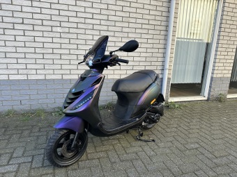 GAVE PIAGGIO ZIP SP 45 4-TAKT MAT DRAGON BROM BJ2016 8.000KM