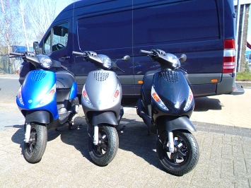 NIEUWE PIAGGIO ZIP SPECIAL 25 4-TAKT euro5  SNOR of BROM  NIEUW 0KM