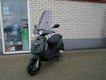 NIEUWE PIAGGIO ZIP SP SPECIAL 25 4-TAKT euro4 SNOR of BROM MAT GROEN  NIEUW 0KM 2023