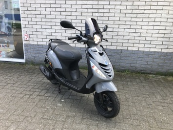 DIKKE PIAGGIO ZIP SP 45KM BROM NARDO GREY BJ2016 6000KM