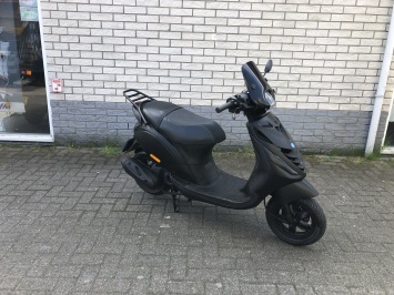 MOOIE PIAGGIO ZIP SP 45KM BROM MAT BLACK BJ2010 8000KM