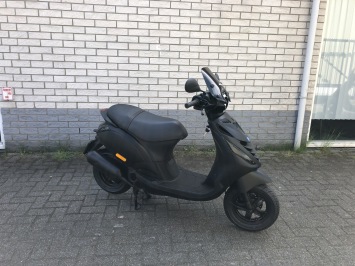JONGE PIAGGIO ZIP SP 45KM BROM MAT BALCK BJ2024 6000KM
