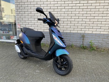 2-takt SUPER SNELLE PIAGGIO ZIP 2T SP LINE CAMELEON 6000KM 70CC 
