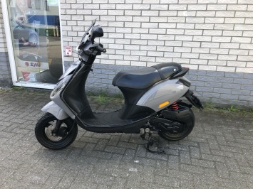 DIKKE PIAGGIO ZIP SP 45KM BROM NARDO GREY BJ2016 8000KM