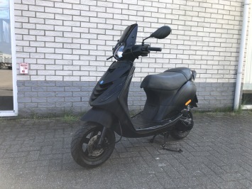 2-TAKT GAVE  PIAGGIO ZIP SP 45 2-TAKT MAT BLACK  BROM  BJ2011 9000KM 