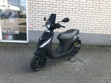 DIKKE PIAGGIO ZIP SP 45KM BROM MAT BLACK BJ2014 8000KM 4T