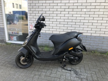 GAVE PIAGGIO ZIP SP 45KM BROM MAT BLACK BJ2011 6000KM 4-TAKT