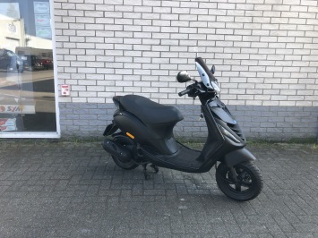 GAVE PIAGGIO ZIP SP 45KM BROM MAT BLACK BJ2011 6000KM 4-TAKT