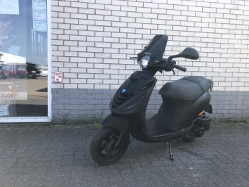  DIKKE PIAGGIO ZIP SP 45KM BROM MAT BLACK BJ2016 7000KM