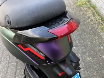 GAVE PIAGGIO ZIP SP 45KM BROM MAT DRAGON CAMELEON BJ2018 7000KM ALPHA LED 
