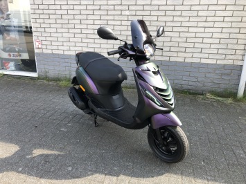 GAVE PIAGGIO ZIP SP 45KM BROM MAT DRAGON CAMELEON BJ2018 7000KM ALPHA LED 