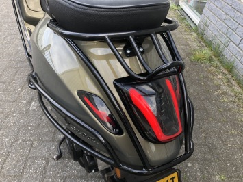 DIKKE VESPA SPRINT S 45KM BROM MYSTIC GREEN SPECIAL BJ2019 8000KM VOLL OPTIES