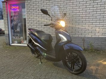 NETTE SYM SYMFONY ST 45KM BROM BLAUW 4-TAKR BJ2019 12000KM