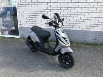 MOOIE PIAGGIO ZIP SP 45KM BROM NARDO GREY BJ2020 5000KM