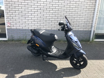 DIKKE PIAGGIO ZIP SP 45KM 4T MIDNIGHT BLEU BJ2012 7000KM
