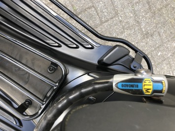 DIKKE VESPA SPRINT S 45KM 4-TAKT BROM MAT BLACK 8000KM BJ2019