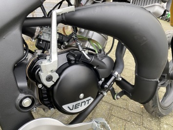 {HONDA MOTOR}Nieuwe: VENT DERAPAGE 50 BLACK ON BLACK EDITION  50 DERBI SCHERCO BETA