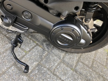 DIKKE VESPA SPRINT S 45M BROM MAT GREY  BJ2018 8000KM VOL OPTIES 