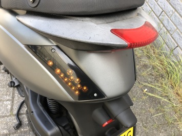 MOOIE PIAGGIO ZIP SP 45KM BROM MAT ZWART BJ2021 6000KM