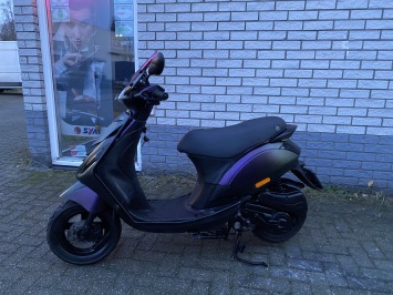 DIKKE PIAGGIO ZIP SP 45KM BROM MAT DRAGON BJ2011 10.000KM