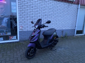 DIKKE PIAGGIO ZIP SP 45KM BROM MAT DRAGON BJ2011 10.000KM