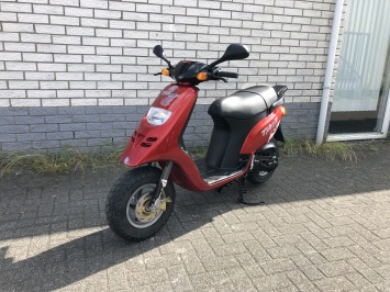 PRACHTIGE PIAGGIO TYPHOON ac TEC BJ1999 7100KM zgan 2-takt