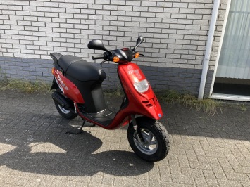 PRACHTIGE PIAGGIO TYPHOON ac TEC BJ1999 7100KM zgan 2-takt