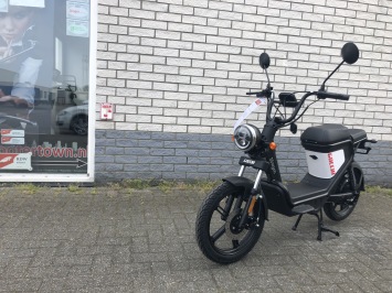 NIEUWE AGM GOCCIA ELEKTRISCHE SCOOTER BJ2021 0KM