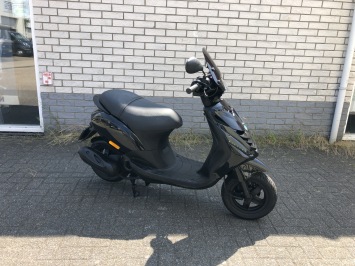 NETTE PIAGGIO ZIP SP 45KM BROM BLACK ON BLACK BJ2018 4000KM